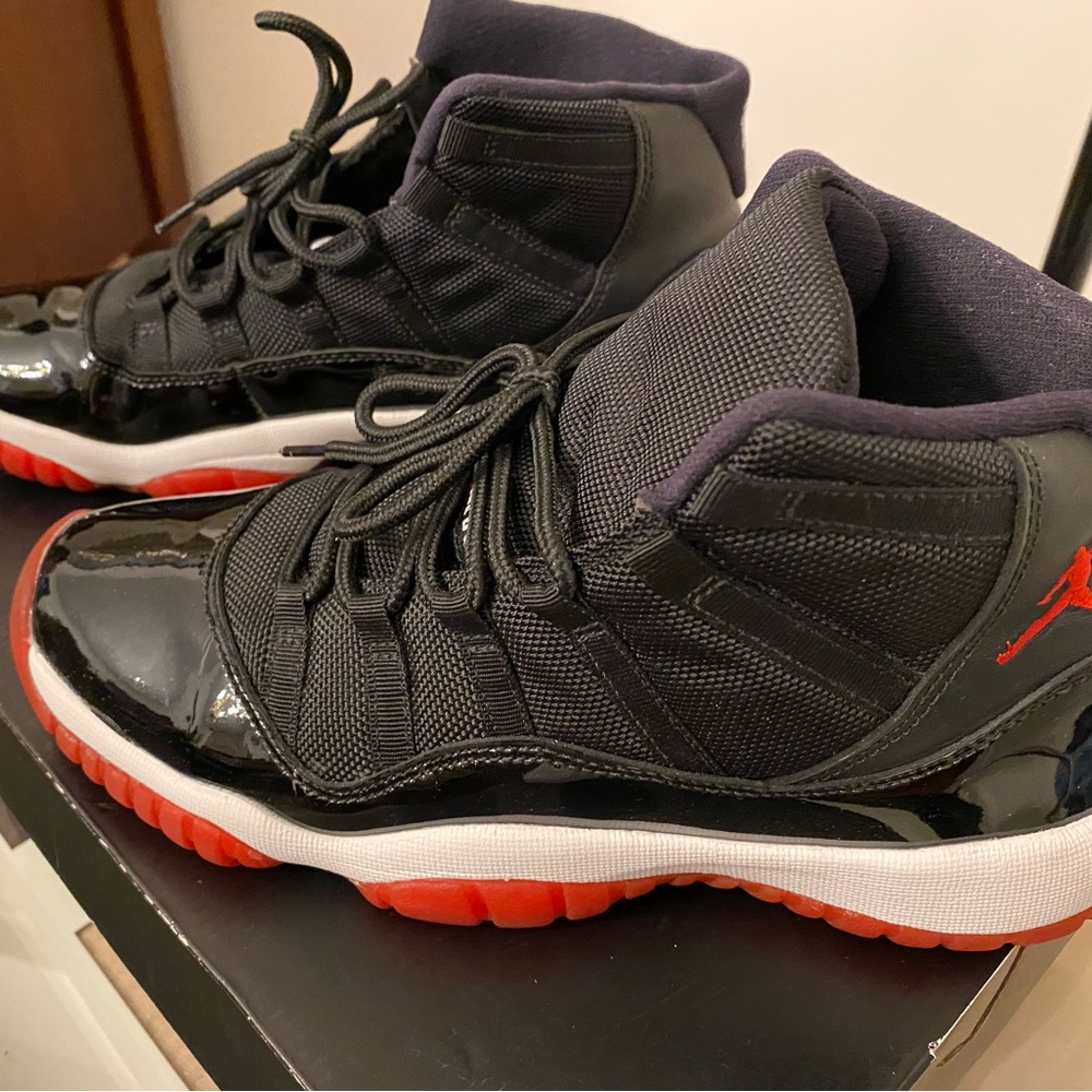 AirJordan 11 Retro (GS) snickers.  Size 7 Y, EUR 40